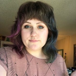 Meet your Posher, Britni